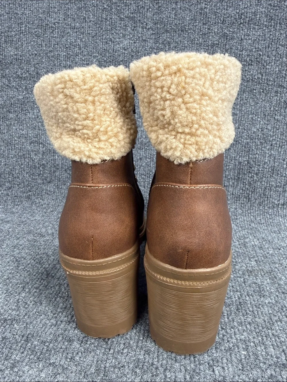 Soda Women's Brown Faux-Shearling Lace-Up Ankle Chunky Heel Boots Size 8.5